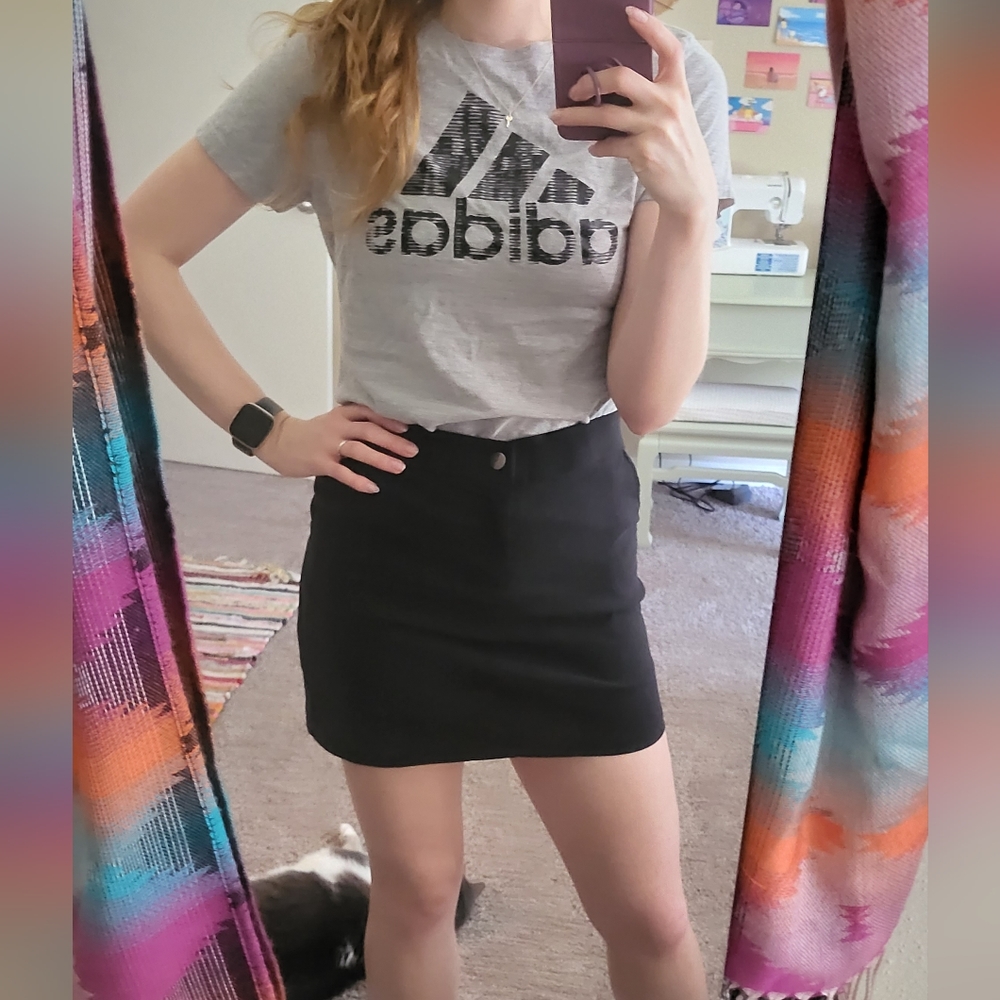 Black skort